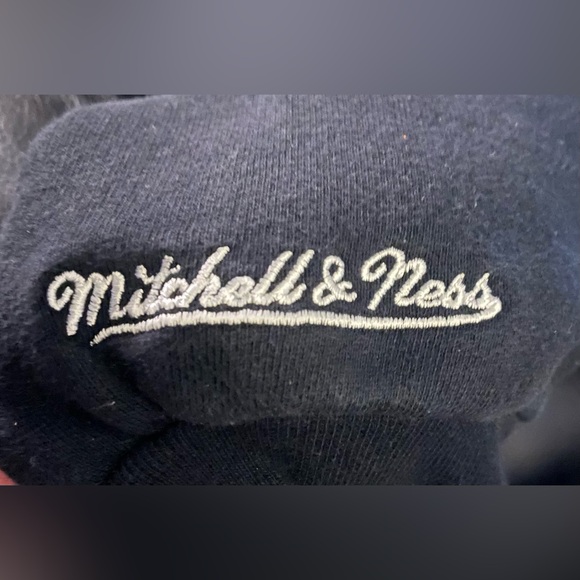 Toronto Raptors purple/white/black hoodie - original logo.  Size Medium VGUC - Picture 6 of 7